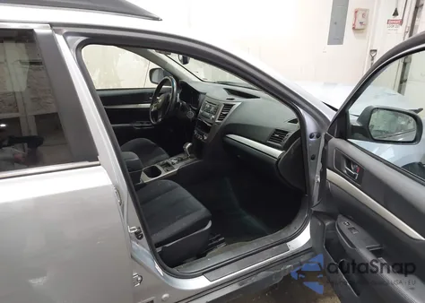 2012 Subaru Outback 2.5I Premium z USA, uszkodzony, nr VIN 4S4BRBGC8C3275687